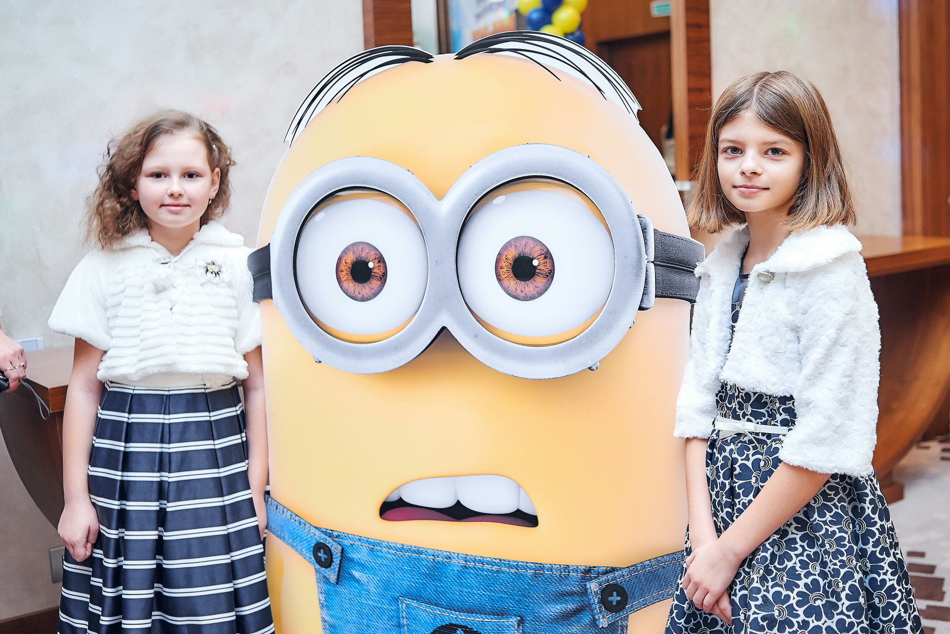 НОВОГОДНИЕ ПРИКЛЮЧЕНИЯ МИНЬОНОВ В ОМА 2