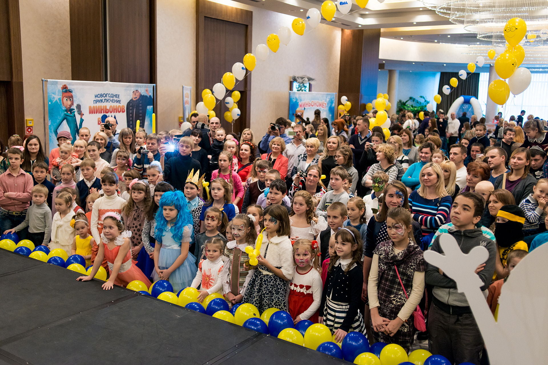 НОВОГОДНИЕ ПРИКЛЮЧЕНИЯ МИНЬОНОВ В ОМА 4