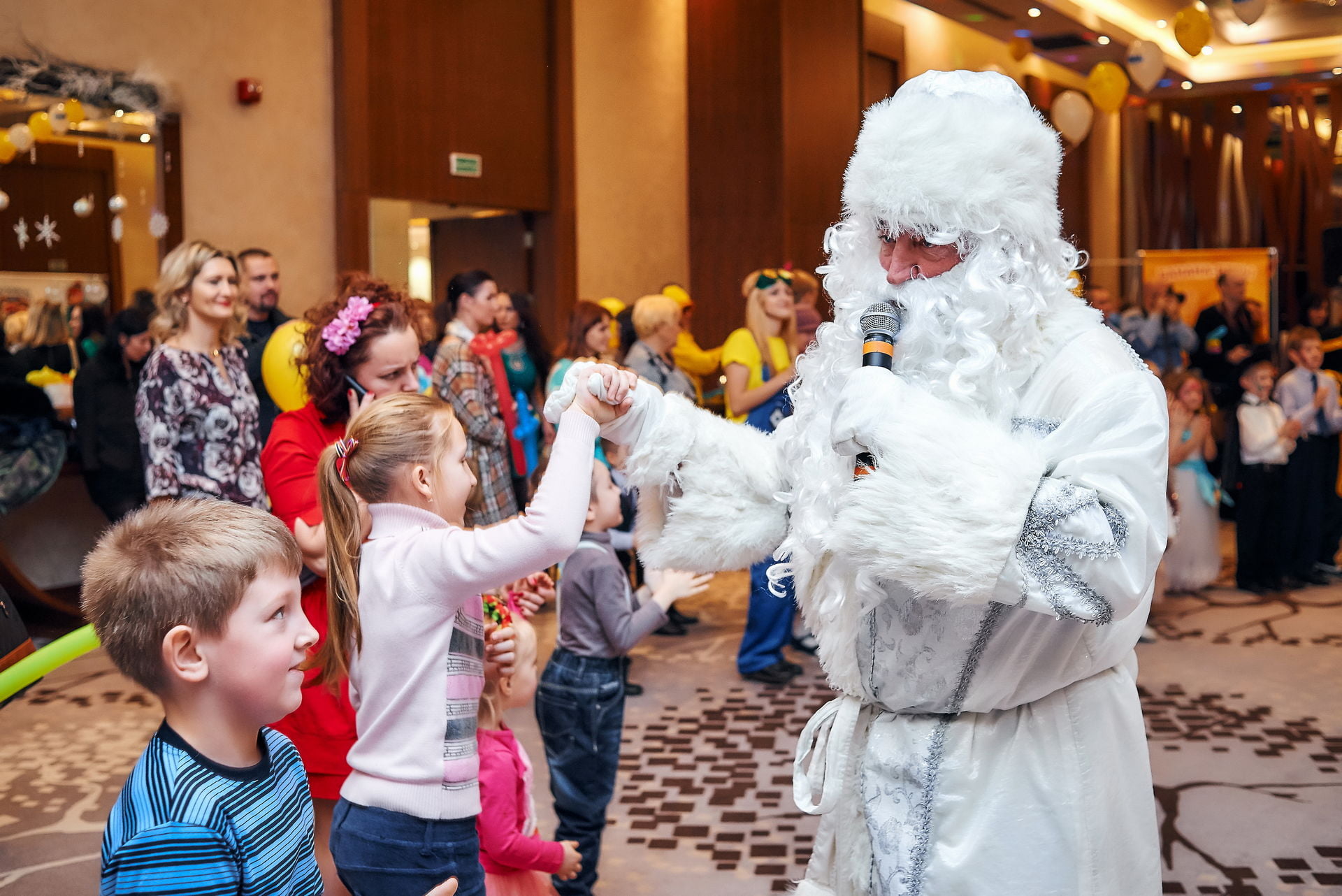НОВОГОДНИЕ ПРИКЛЮЧЕНИЯ МИНЬОНОВ В ОМА 17