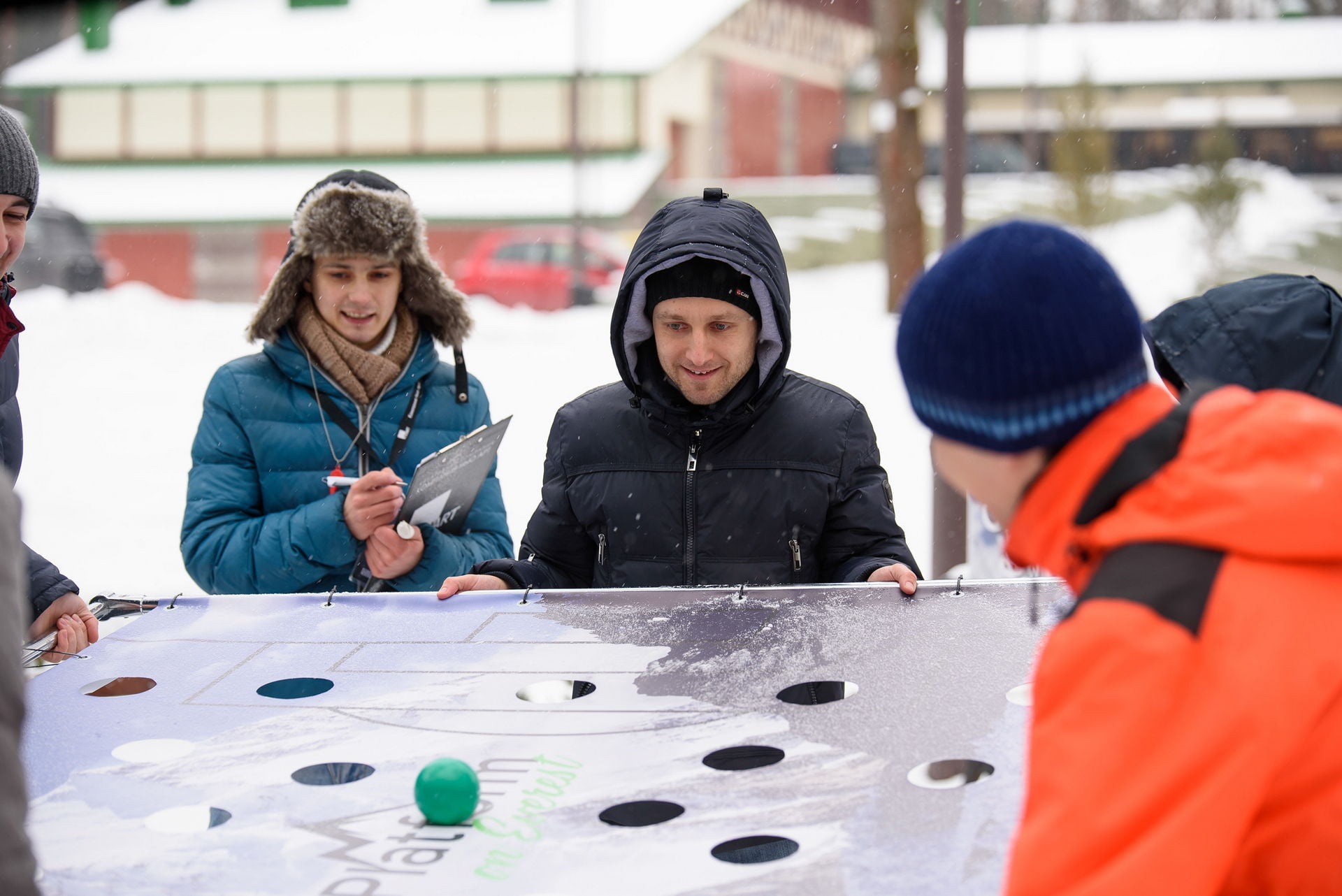 ACTIVE PLATFORM ON EVEREST 9