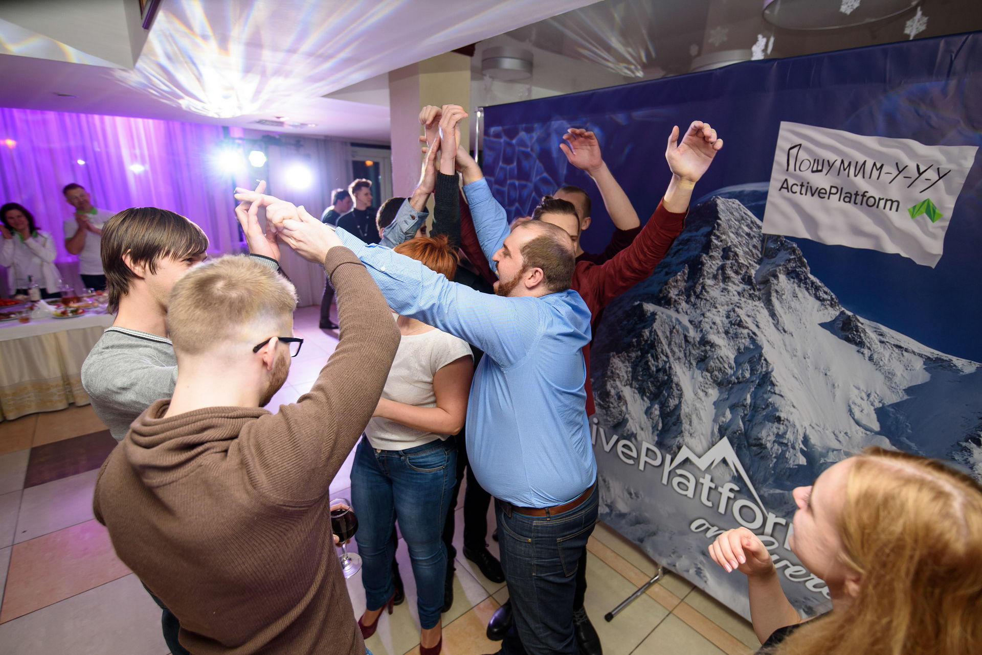 ACTIVE PLATFORM ON EVEREST 15