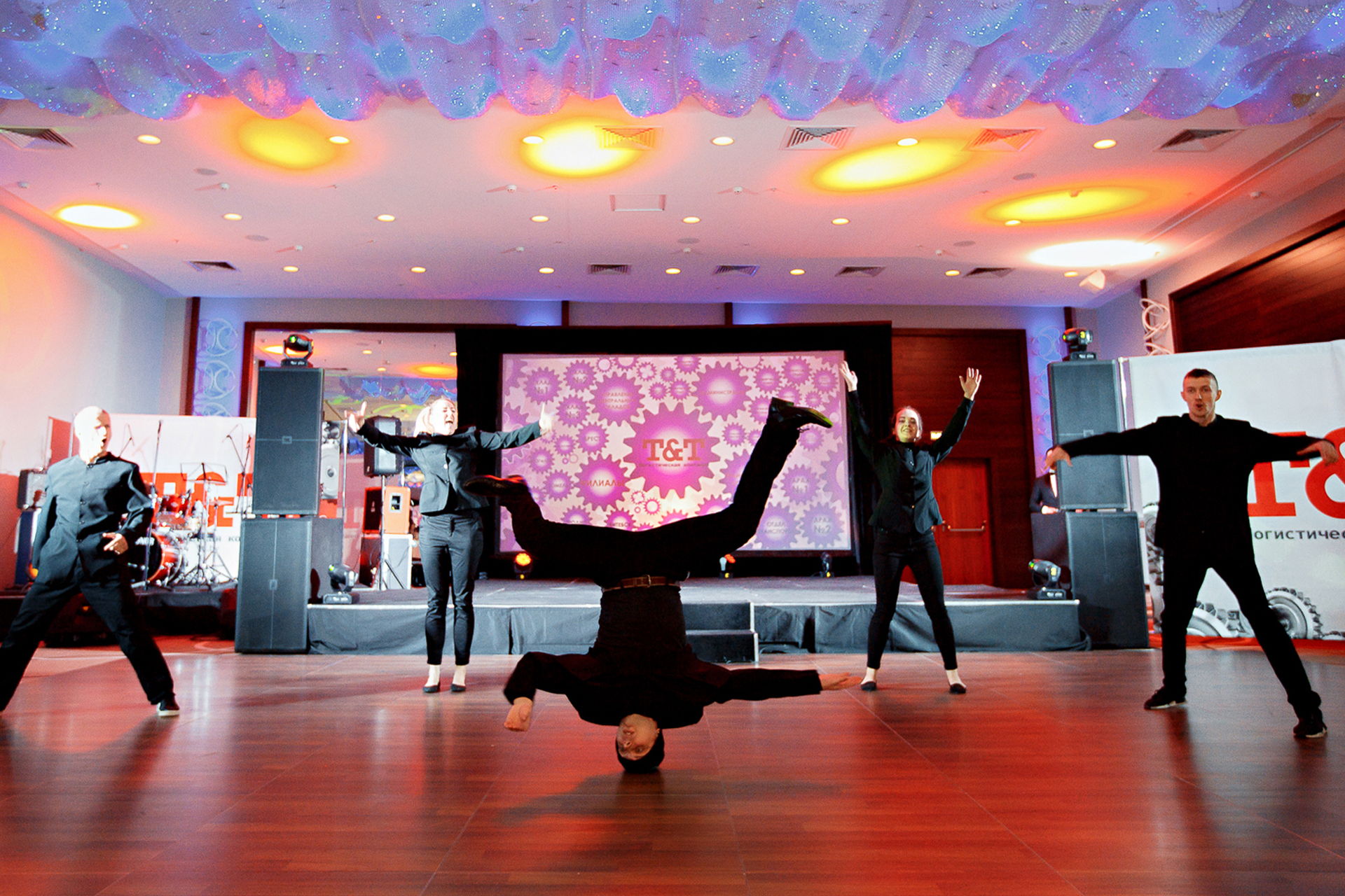 ВРЕМЯ ПЕРВЫХ. ВРЕМЯ ЛУЧШИХ. 13